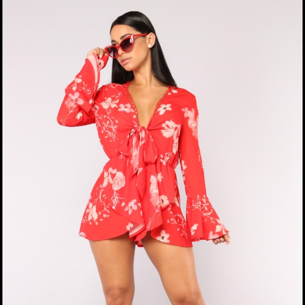 Fashion nova floral romper